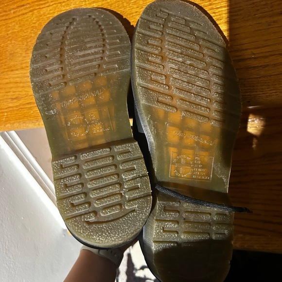 Men’s doc martens worn once - Picture 4 of 4